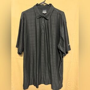 Men’s Nike golf shirt size extra large, super soft and lightweight. Like new. ￼